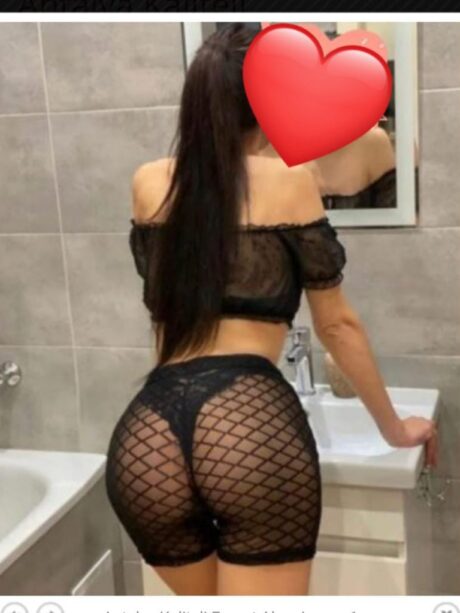 Mersin Çarşı bölgesinde escort Esra KENDİ YERİ. Normal arama yalnız — Mersin vitrin